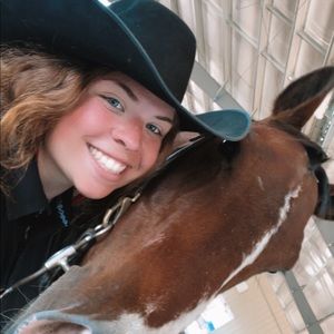 Meet your Posher, Christy